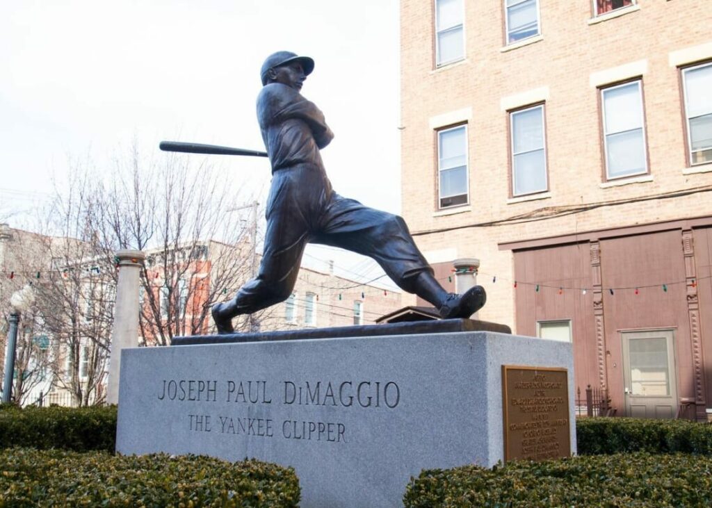 Joe DiMaggio szobra