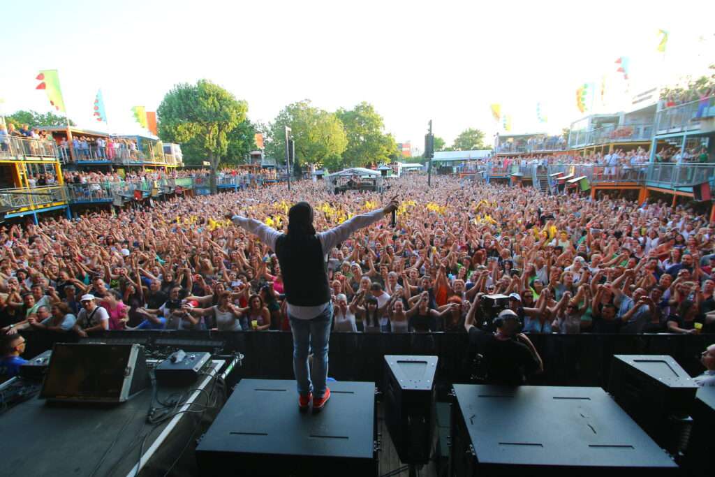 DJ Dominique a Budapest Parkban
