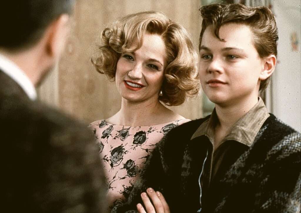 Ellen Barkin-t Caroline, Leonardo Dicaprio-t pedig Tobias szerepében láthatjuk (Kép: Ez a fiúk sorsa 3 - forrás: Ez a fiúk sorsa (1993)